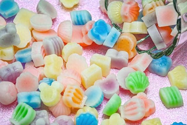 吃“蜡瓶糖” 部分产品检测发现含致癌风险物ayx爱游戏app多家权威机构提醒不买