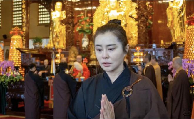 哥华住了16年的王祖贤她的钱都是从何而来爱游戏app最新登录入口不工作不拍戏在温(图5)