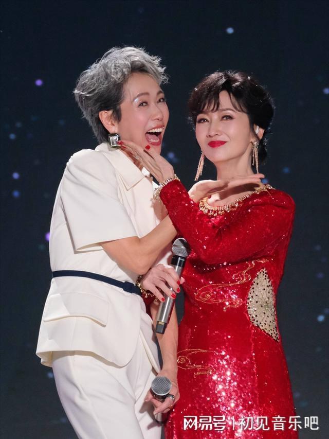 许仙30年后撒糖竟藏惊天秘密爱游戏入口神仙售后！白娘子